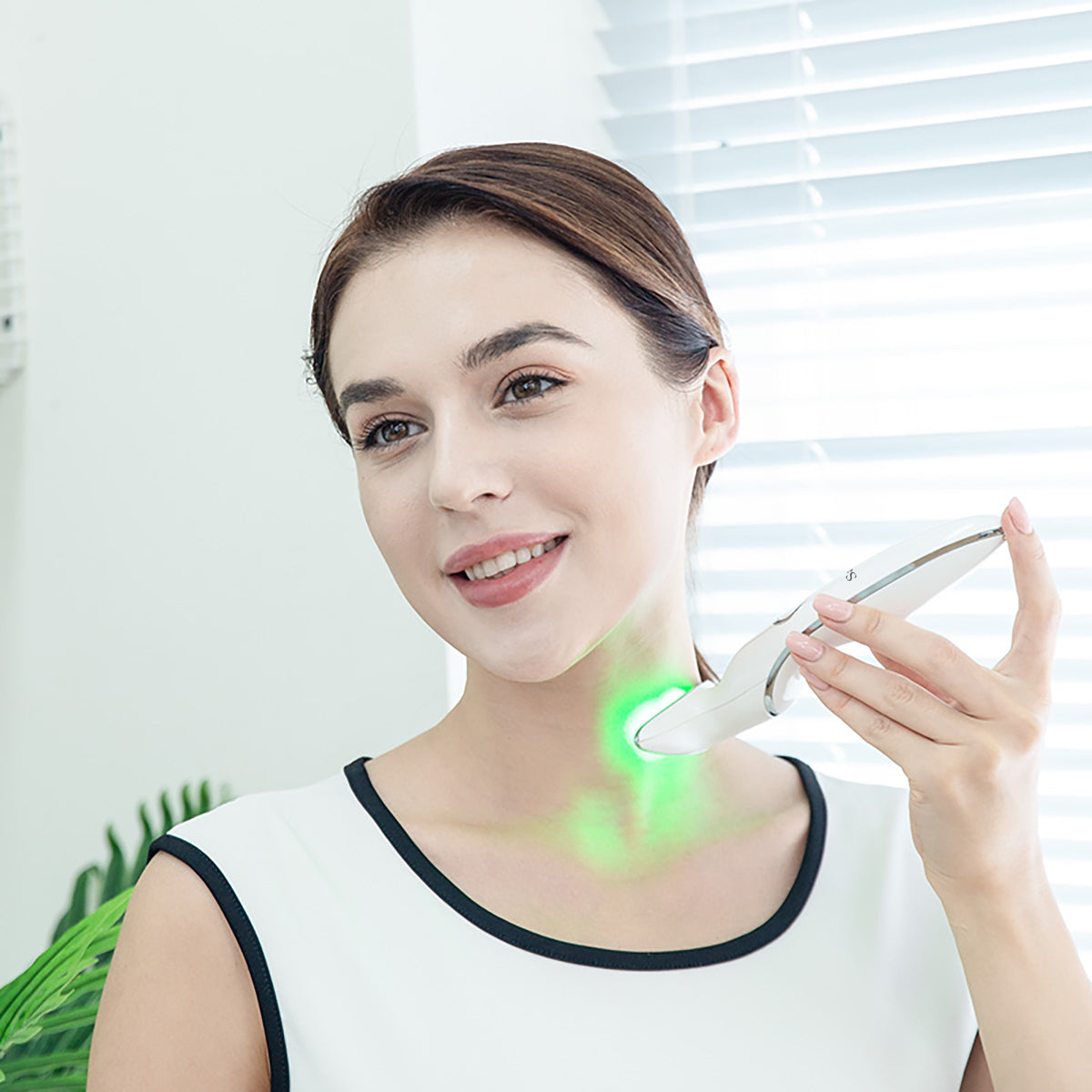 SQ42 RF-beautyset voor hals en oogzone met ledlicht Secundaire afbeelding